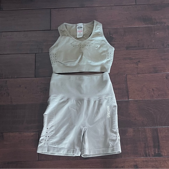 Gymshark Energy Seamless Sports Bra and Shorts set - Picture 1 of 10